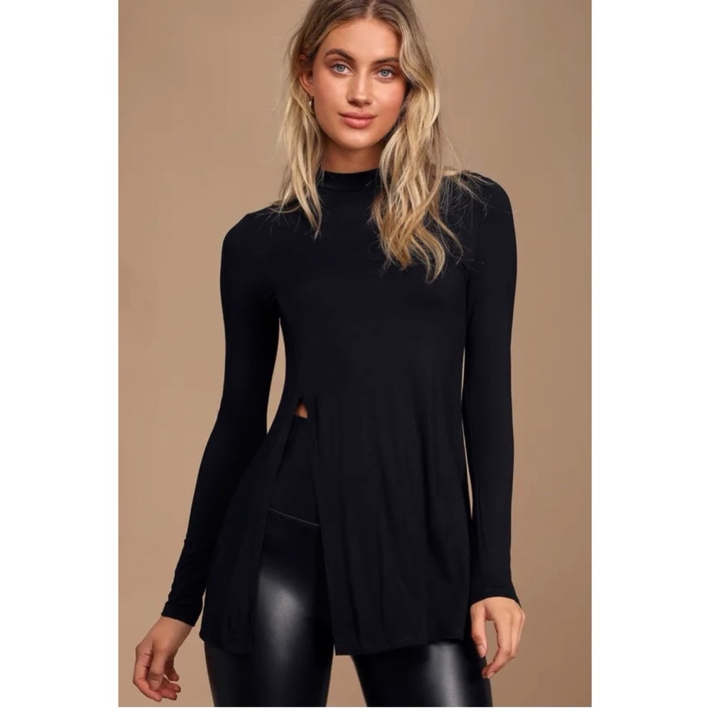 BRAND NEW! Eyes On Me Black Long Sleeve Tunic Top